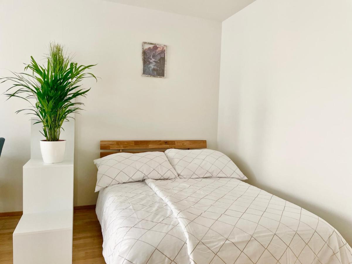 Central 55M2 Flat With Balcony & Parking Vienna Exterior photo