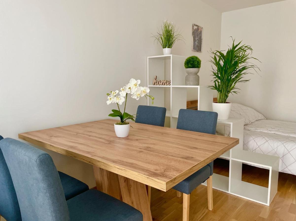 Central 55M2 Flat With Balcony & Parking Vienna Exterior photo